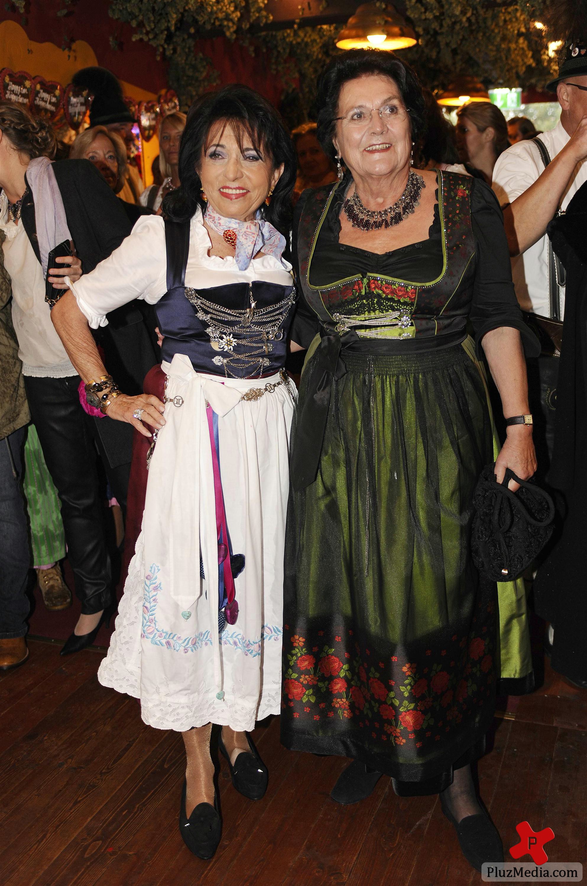 Regine Sixt Damen Wiesn at Hippodrom tent during Oktoberfest photos | Picture 81963
